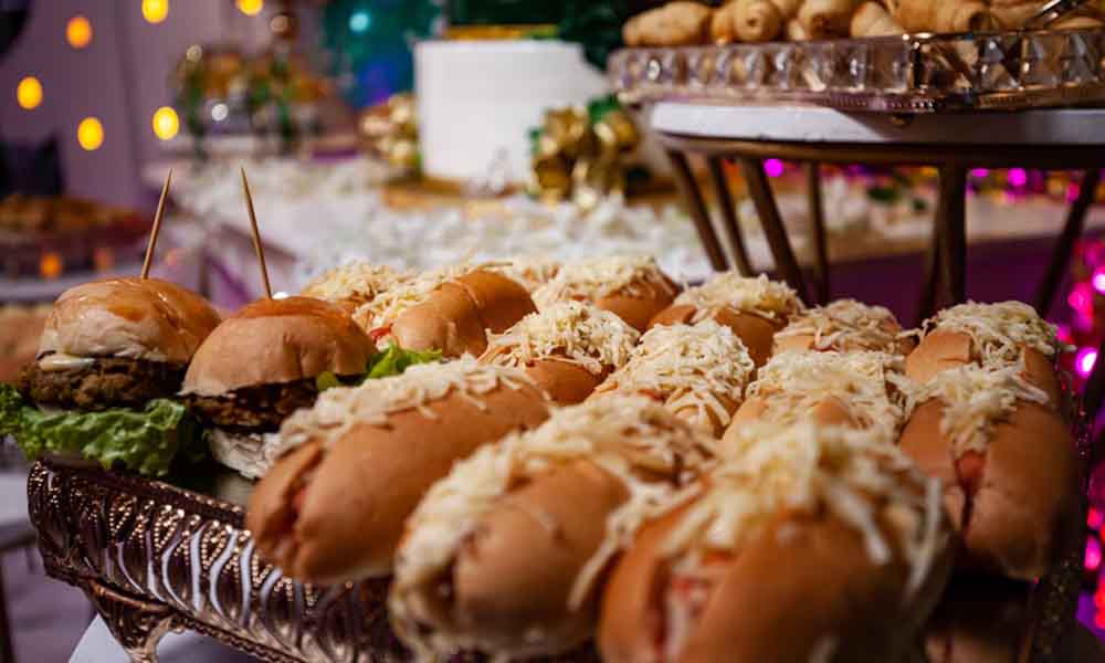 Mini perrros calientes pasabocas fiesta de quince años